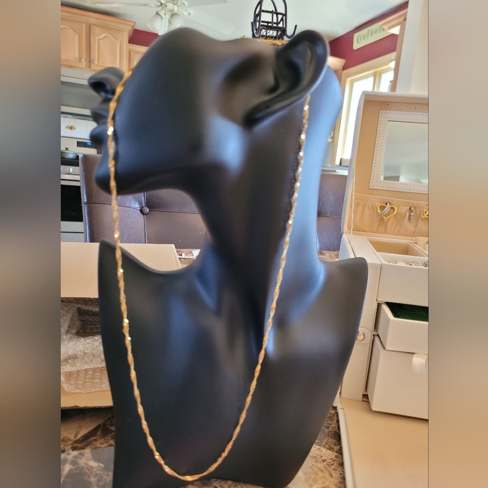 22k Twisted Chain